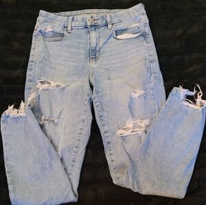 American Eagle Outfitters Light Blue Distressed Boyfriend Jeans